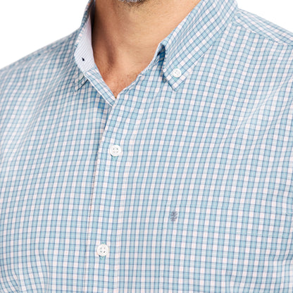 Izod PERFORMANCE COMFORT L/S BUTTON-DOWN SHIRT - MILKY BLUE